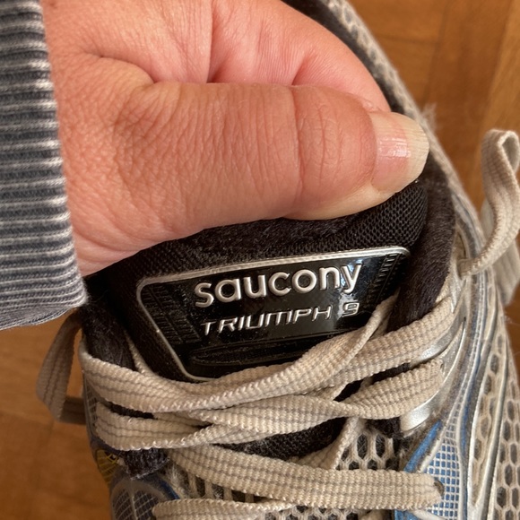 Saucony triumph 9 men’s sneakers in good condition size 8.5 - Picture 3 of 3